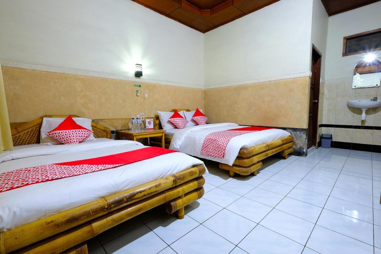 Oyo 1425 Beach Wind Bungalows Gili Trawangan Extérieur photo