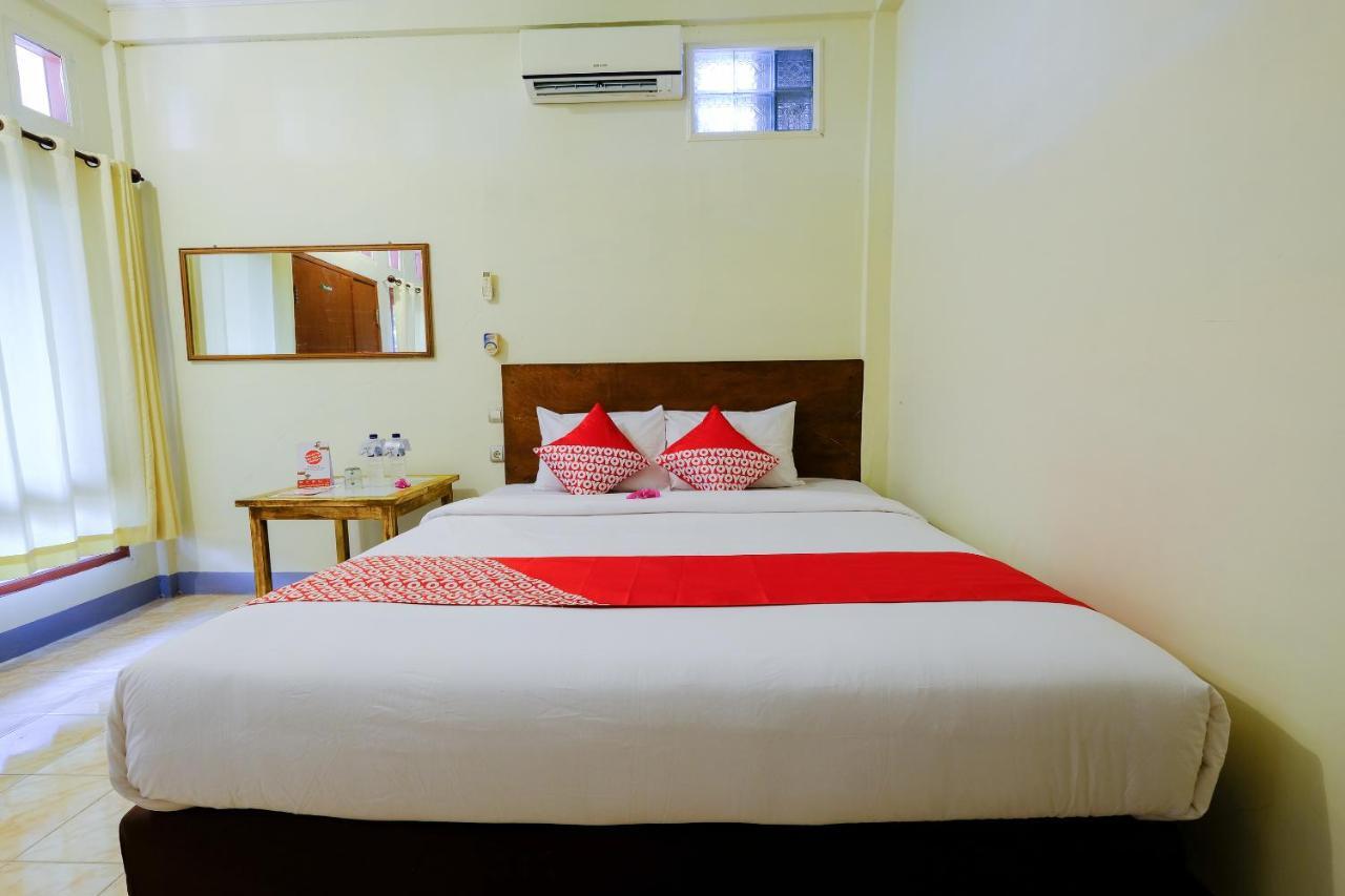 Oyo 1425 Beach Wind Bungalows Gili Trawangan Extérieur photo