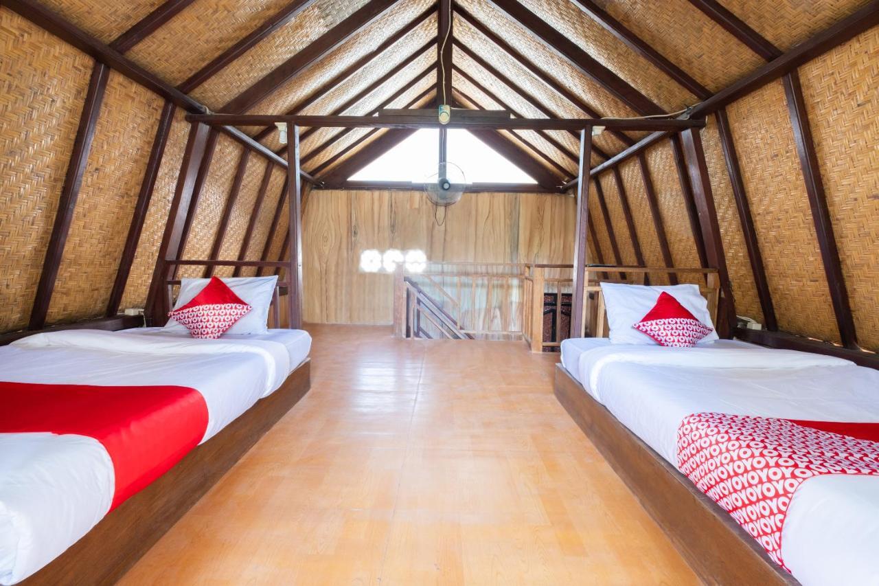 Oyo 1425 Beach Wind Bungalows Gili Trawangan Extérieur photo